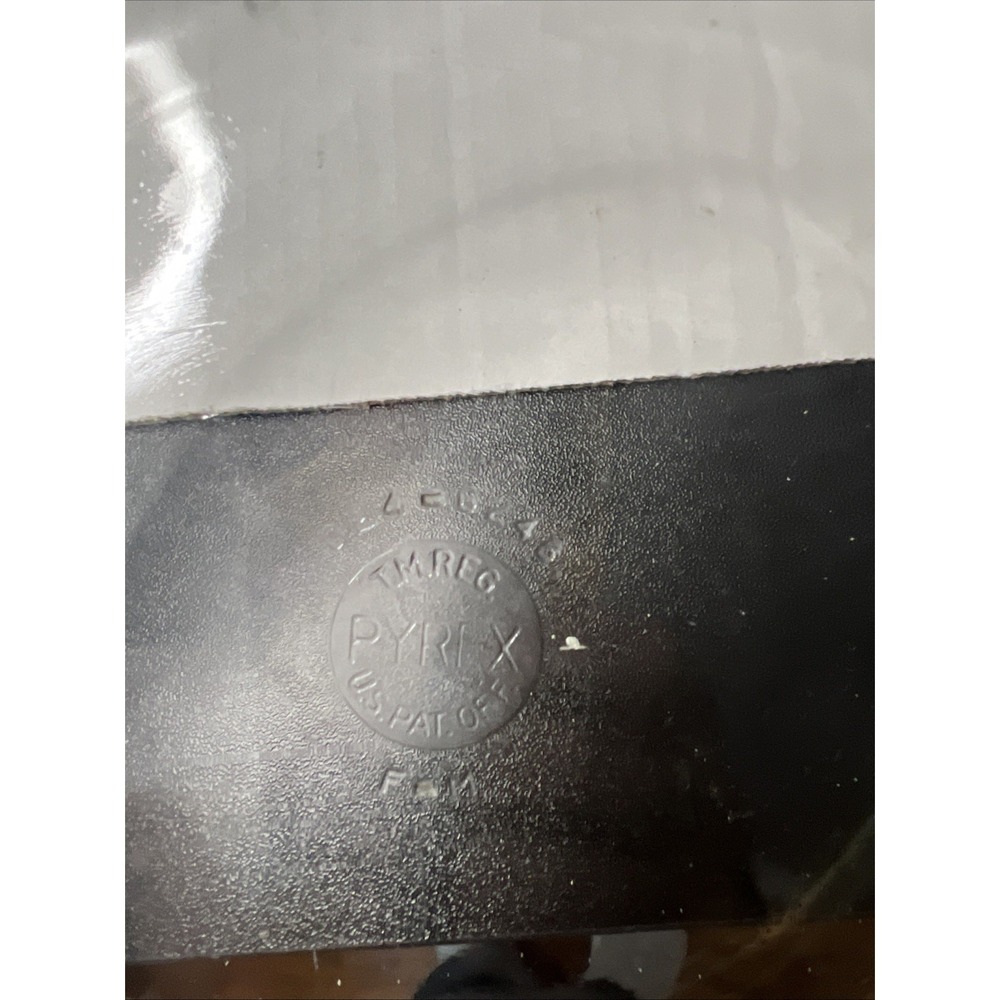 Vintage Pyrex  #024-625-B Clear Glass Casserole Dish - Picture 3 of 3